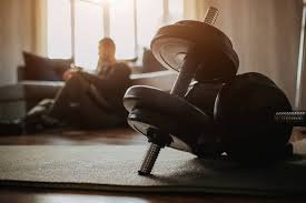 哈兰德1.8亿欧元转会巴萨，创足坛纪录