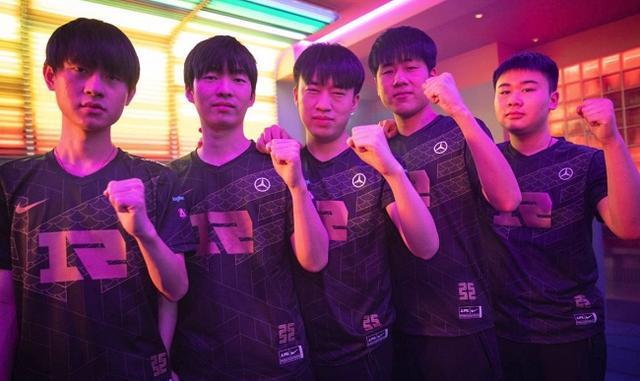 卷入了一起 卷入了一起